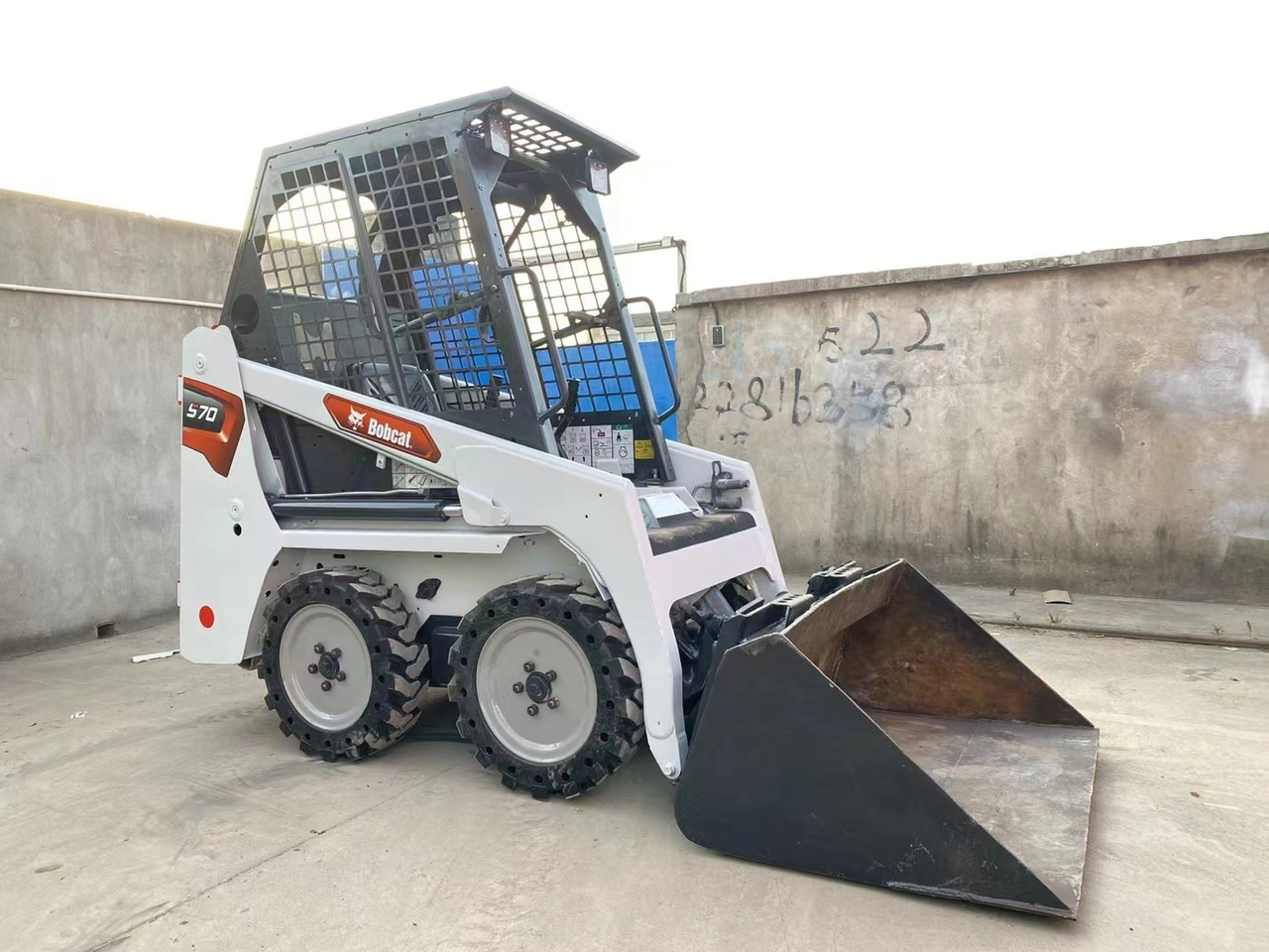 BOBCAT Skid Steer Loader S70 - Mini carregadeira: foto 3 BOBCAT Skid Steer Loader S70 - Mini carregadeira: foto 3