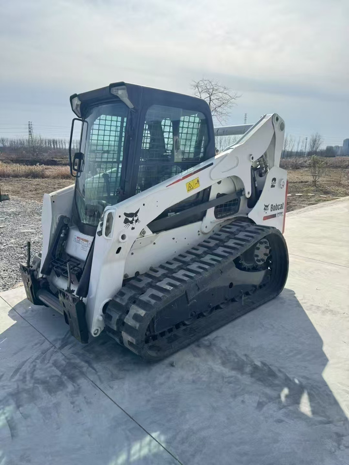 BOBCAT Skid Steer Loader T770 Good Condition - Mini carregadeira: foto 3 BOBCAT Skid Steer Loader T770 Good Condition - Mini carregadeira: foto 3
