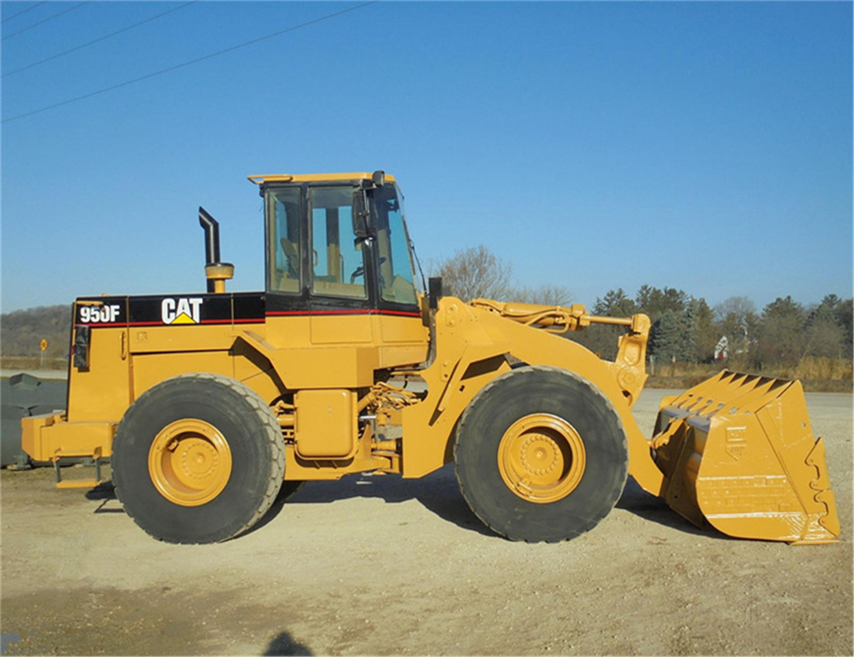 CATERPILLAR Skid Steer Loader 950F - Mini carregadeira: foto 4 CATERPILLAR Skid Steer Loader 950F - Mini carregadeira: foto 4