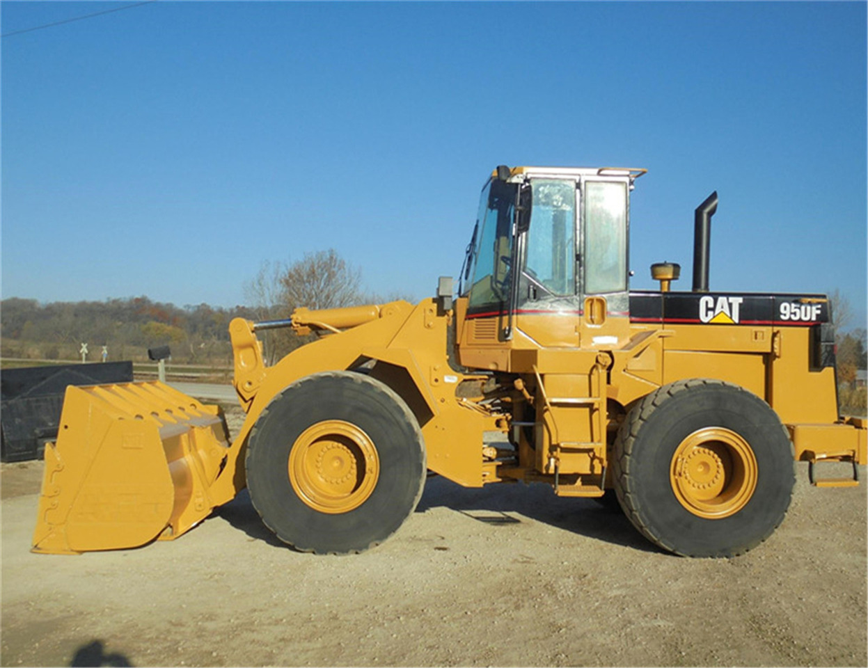 CATERPILLAR Skid Steer Loader 950F - Mini carregadeira: foto 3 CATERPILLAR Skid Steer Loader 950F - Mini carregadeira: foto 3