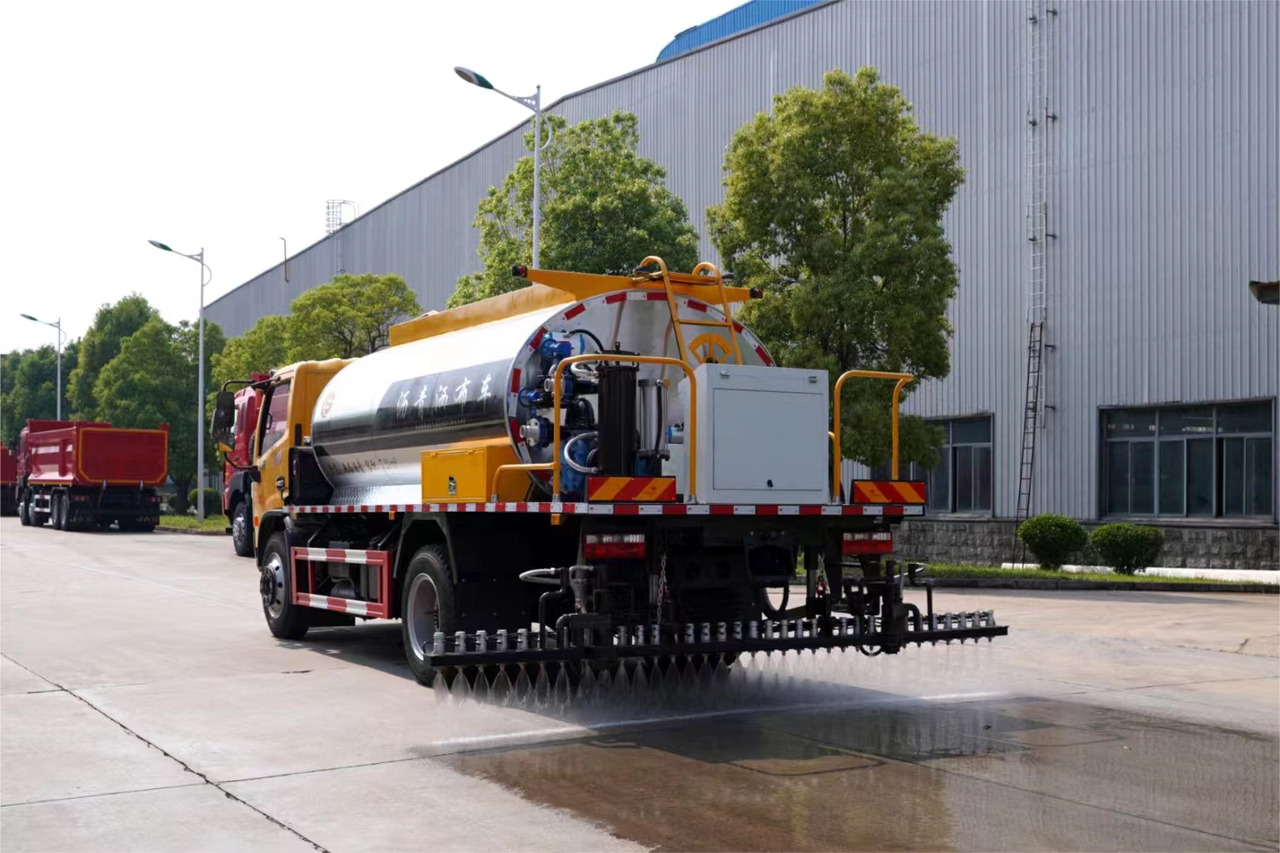 DONGFENG Asphalt Spreader - Distribuidor de asfalto: foto 4 DONGFENG Asphalt Spreader - Distribuidor de asfalto: foto 4