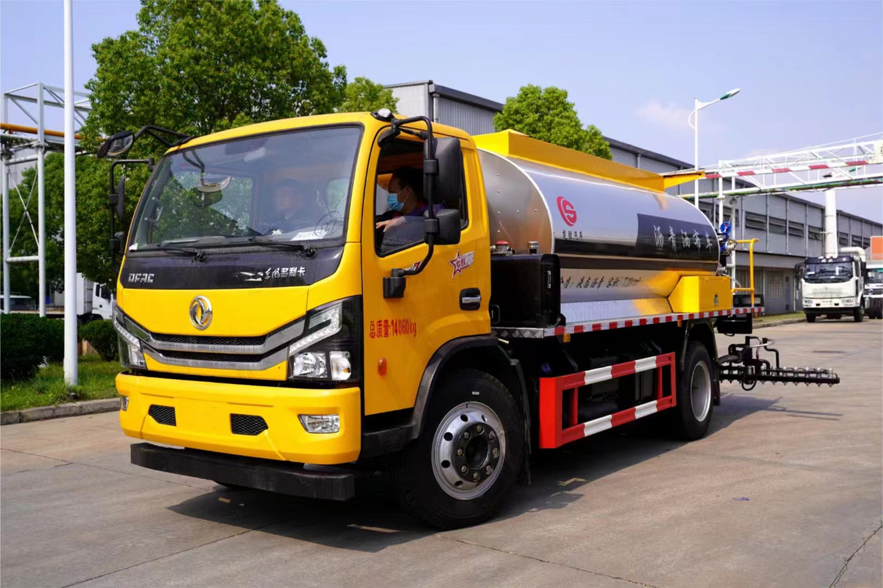 DONGFENG Asphalt Spreader - Distribuidor de asfalto: foto 3 DONGFENG Asphalt Spreader - Distribuidor de asfalto: foto 3