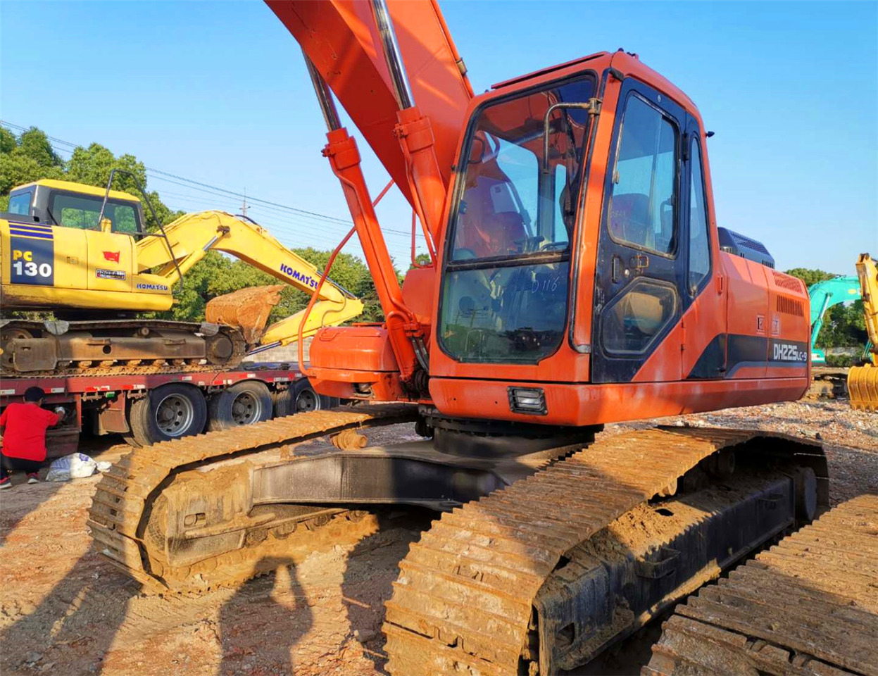 DOOSAN Crawler Excavator DH225 Click Here for Discount - Escavadora de rastos: foto 2 DOOSAN Crawler Excavator DH225 Click Here for Discount - Escavadora de rastos: foto 2