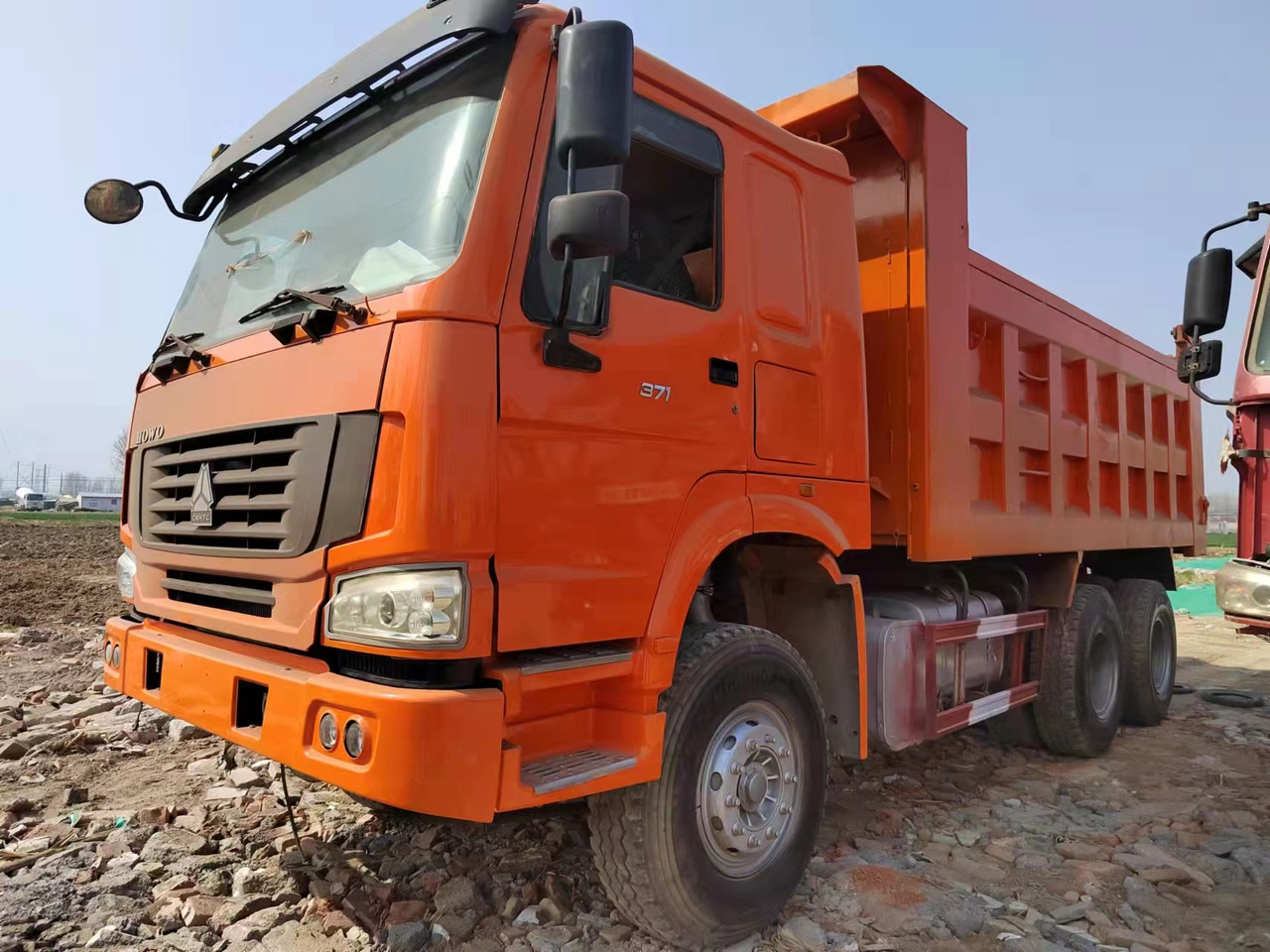 HOWO Dump Truck 6*4 371 Click Here for Discount - Caminhão basculante: foto 1 HOWO Dump Truck 6*4 371 Click Here for Discount - Caminhão basculante: foto 1