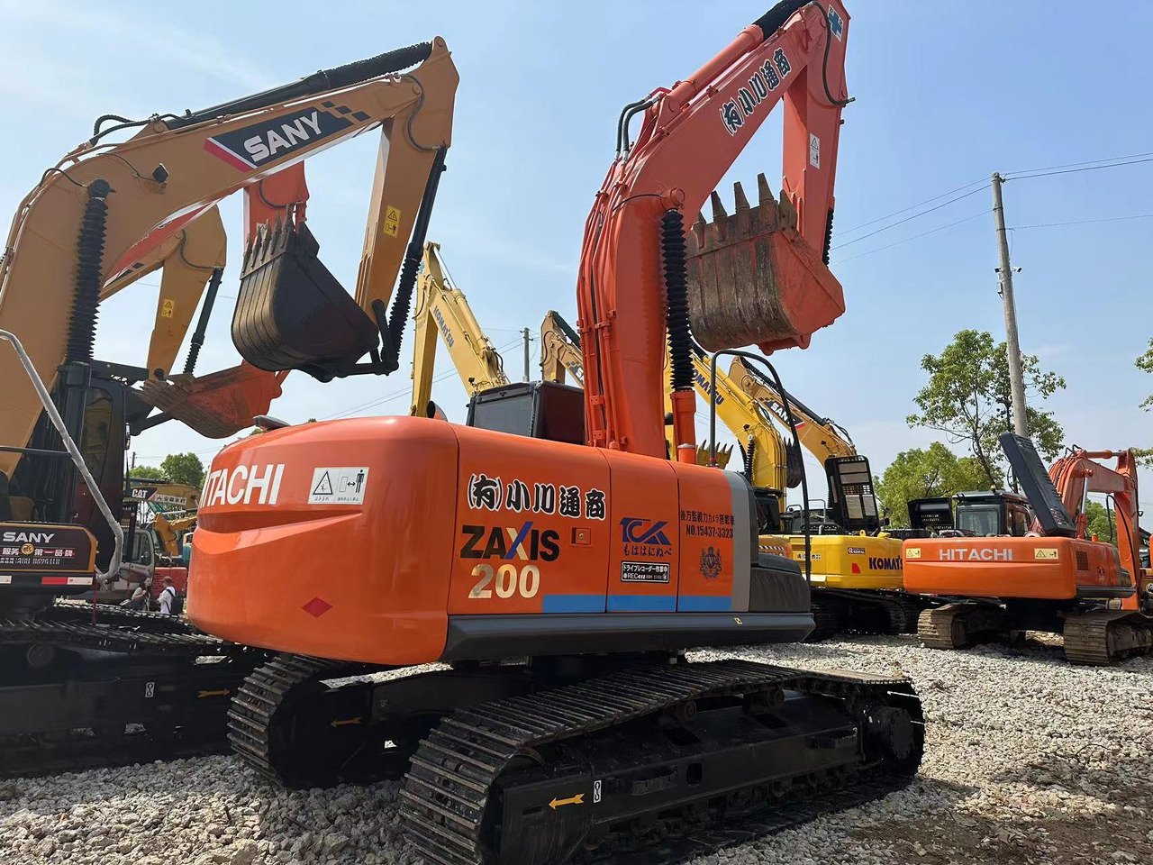 Hitachi ZX200 Excavator Click for Discount - Escavadeira: foto 1 Hitachi ZX200 Excavator Click for Discount - Escavadeira: foto 1
