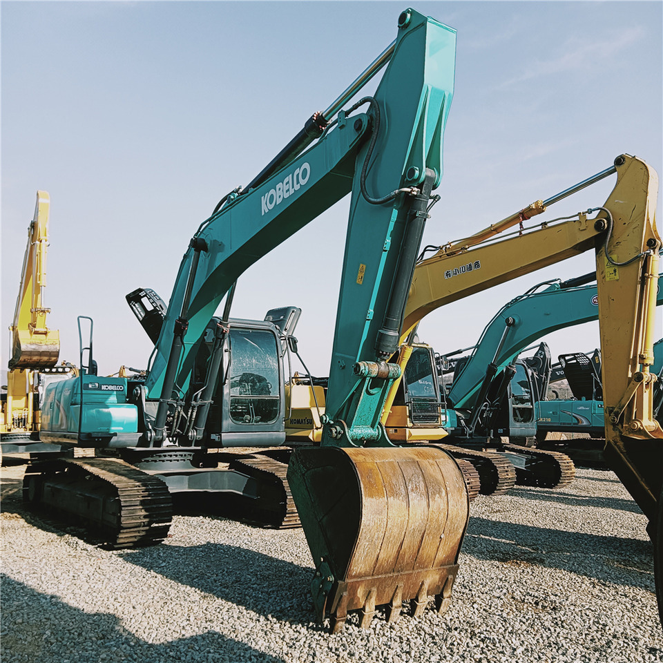 KOBELCO SK200D - Escavadora de rastos: foto 1 KOBELCO SK200D - Escavadora de rastos: foto 1