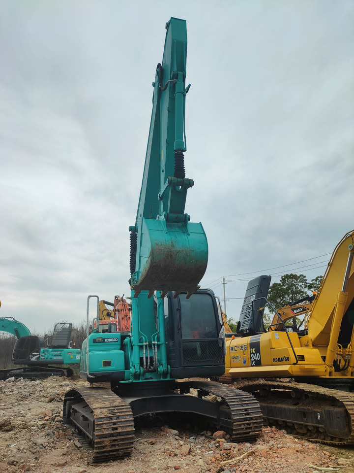 KOBELCO SK210D - Escavadora de rastos: foto 1 KOBELCO SK210D - Escavadora de rastos: foto 1