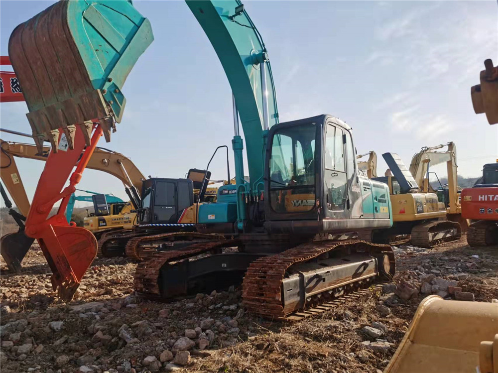 KOBELCO SK250-8 - Escavadora de rastos: foto 2 KOBELCO SK250-8 - Escavadora de rastos: foto 2