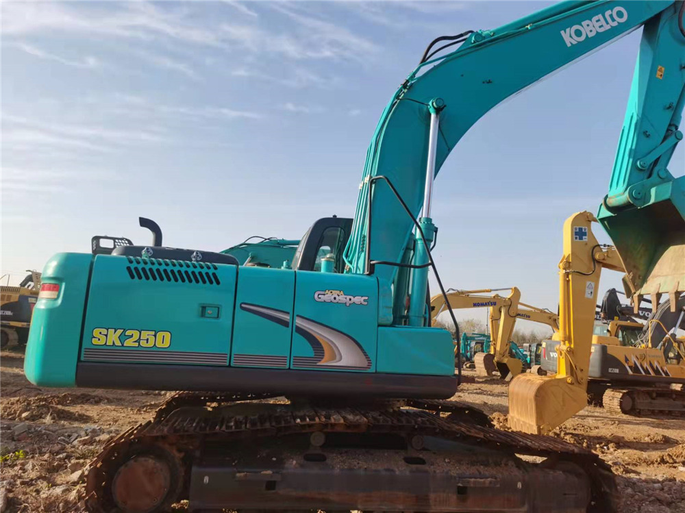 KOBELCO SK250-8 - Escavadora de rastos: foto 4 KOBELCO SK250-8 - Escavadora de rastos: foto 4