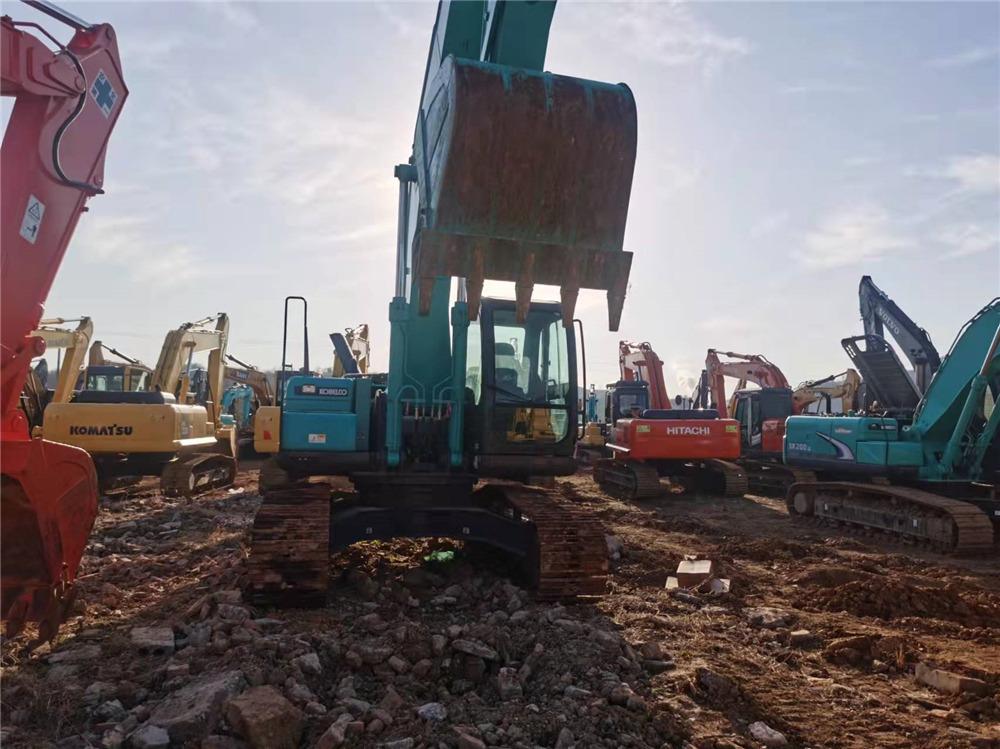 KOBELCO SK250-8 - Escavadora de rastos: foto 3 KOBELCO SK250-8 - Escavadora de rastos: foto 3