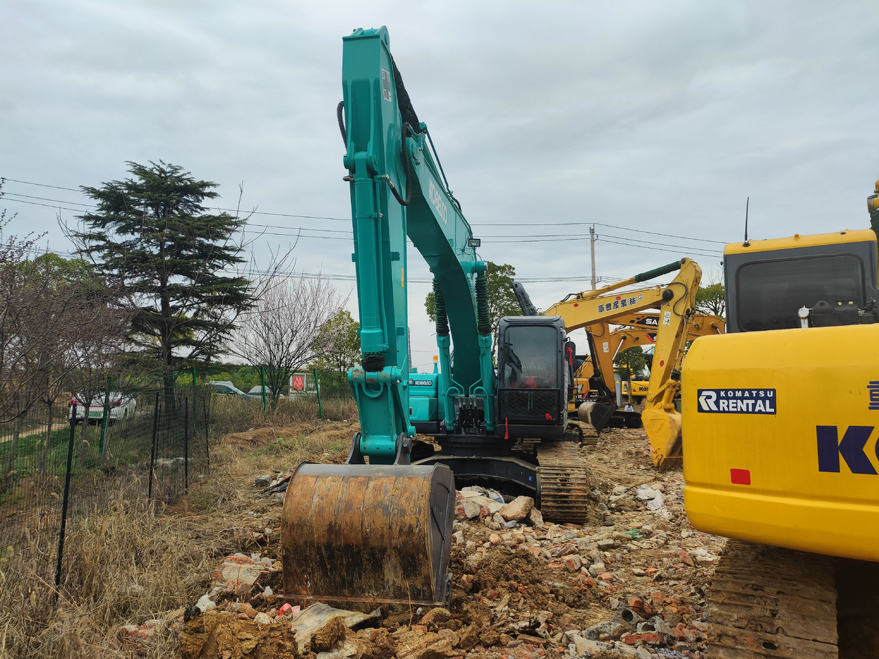 KOBELCO SK260 - Escavadora de rastos: foto 2 KOBELCO SK260 - Escavadora de rastos: foto 2