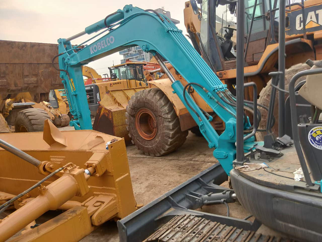 KOBELCO SK45 - Escavadora de rastos: foto 3 KOBELCO SK45 - Escavadora de rastos: foto 3