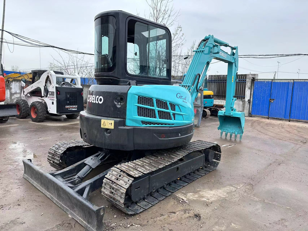 KOBELCO SK55 - Mini escavadeira: foto 2 KOBELCO SK55 - Mini escavadeira: foto 2