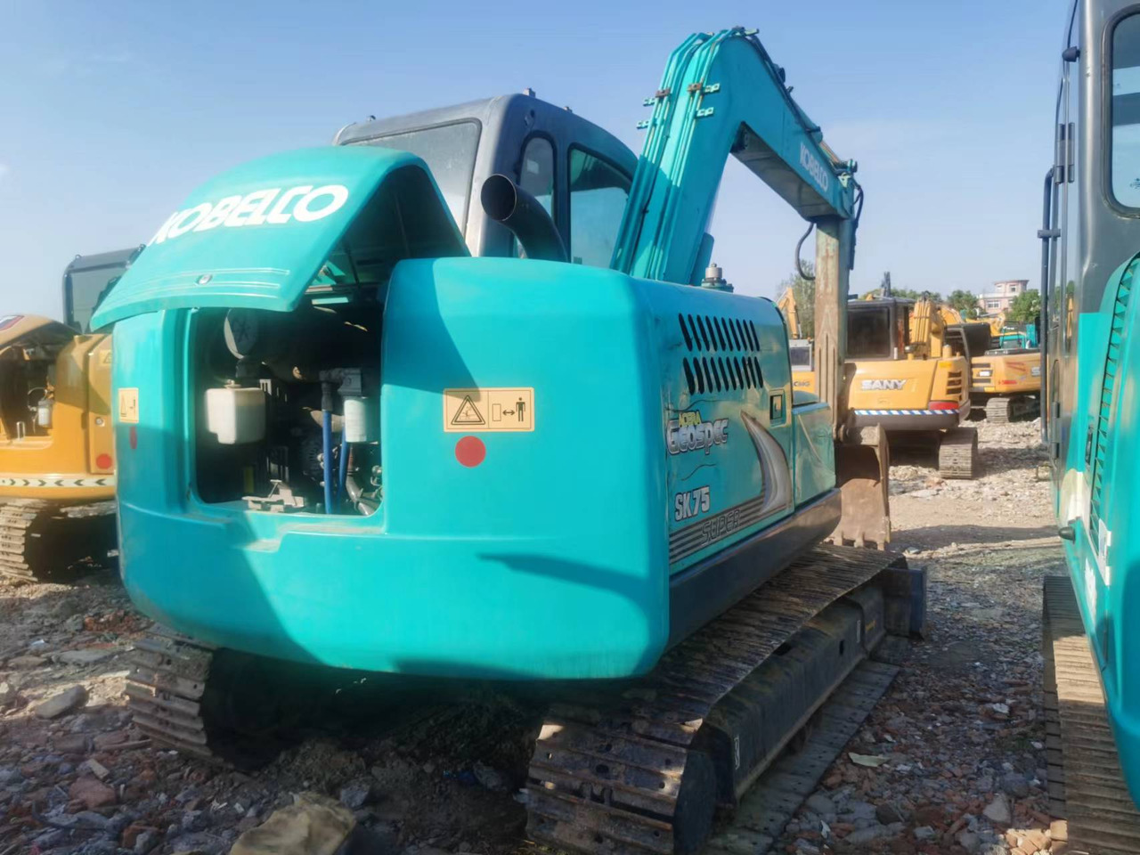 KOBELCO SK75-8 - Escavadora de rastos: foto 5 KOBELCO SK75-8 - Escavadora de rastos: foto 5