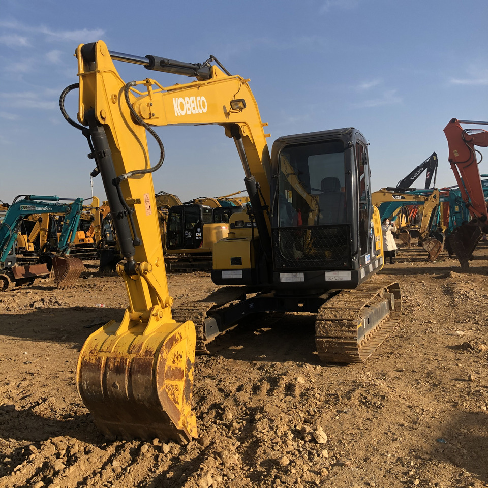 KOBELCO SK75 - Escavadora de rastos: foto 1 KOBELCO SK75 - Escavadora de rastos: foto 1