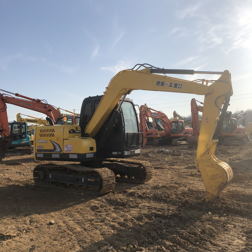 KOBELCO SK75 - Escavadora de rastos: foto 3 KOBELCO SK75 - Escavadora de rastos: foto 3