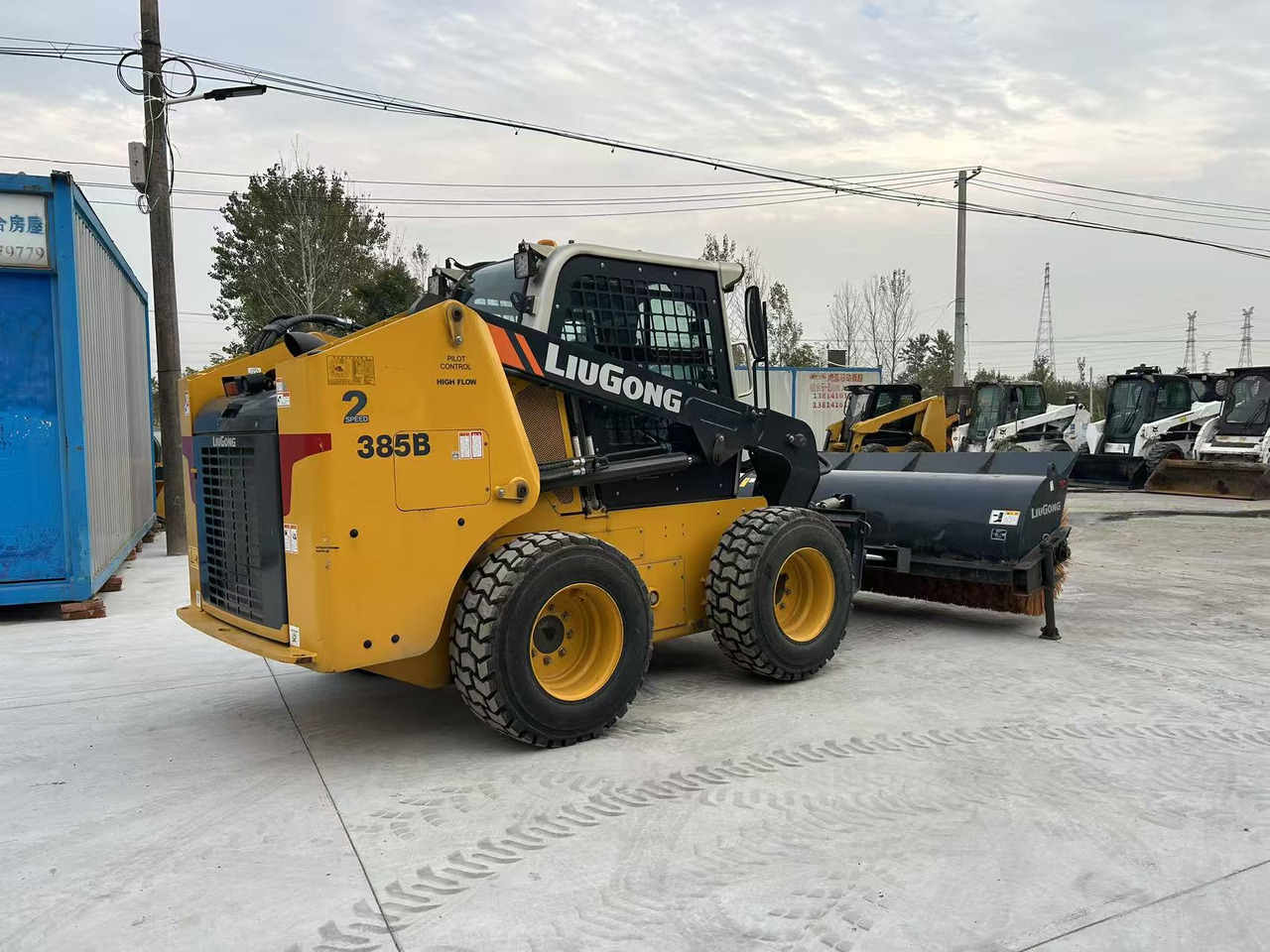 Liugong 385B Skid Steer Loader Click for Discount - Mini carregadeira: foto 5 Liugong 385B Skid Steer Loader Click for Discount - Mini carregadeira: foto 5