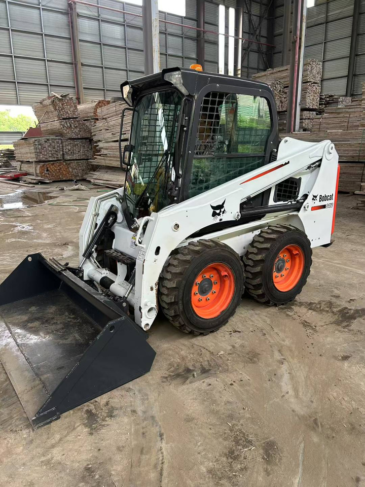 BOBCAT Skid Steer Loader S450 - Máquina de construção: foto 4 BOBCAT Skid Steer Loader S450 - Máquina de construção: foto 4
