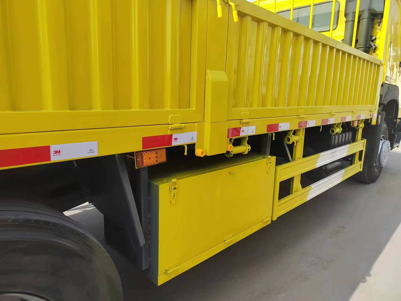 Caminhão basculante SINOTRUK HOWO 336HP Dump Truck: foto 8 Caminhão basculante SINOTRUK HOWO 336HP Dump Truck: foto 8