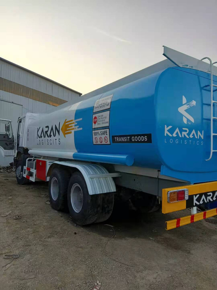 SINOTRUK Howo 371 Fuel Tanker Click Here For DISCOUNT - Caminhão tanque: foto 5 SINOTRUK Howo 371 Fuel Tanker Click Here For DISCOUNT - Caminhão tanque: foto 5
