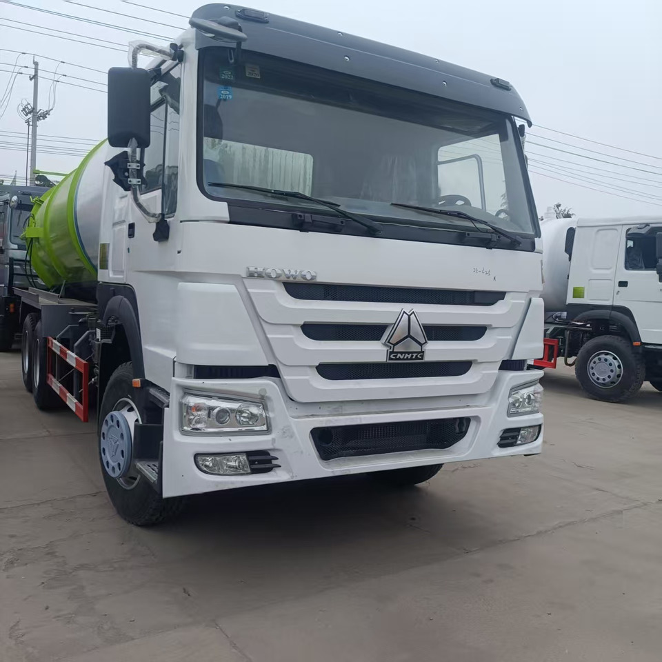 Sinotruk Howo Howo 6x4 Large Vacuum Suction Truck - Caminhão limpa fossa: foto 3 Sinotruk Howo Howo 6x4 Large Vacuum Suction Truck - Caminhão limpa fossa: foto 3