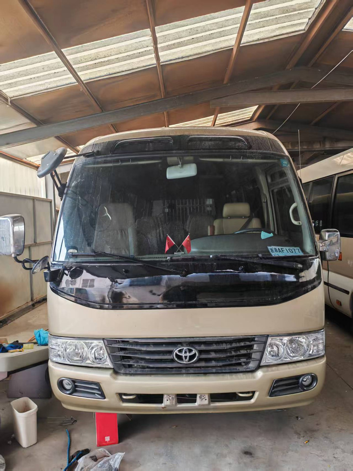 TOYOTA Coaster Mini Bus - Autocarro: foto 1 TOYOTA Coaster Mini Bus - Autocarro: foto 1