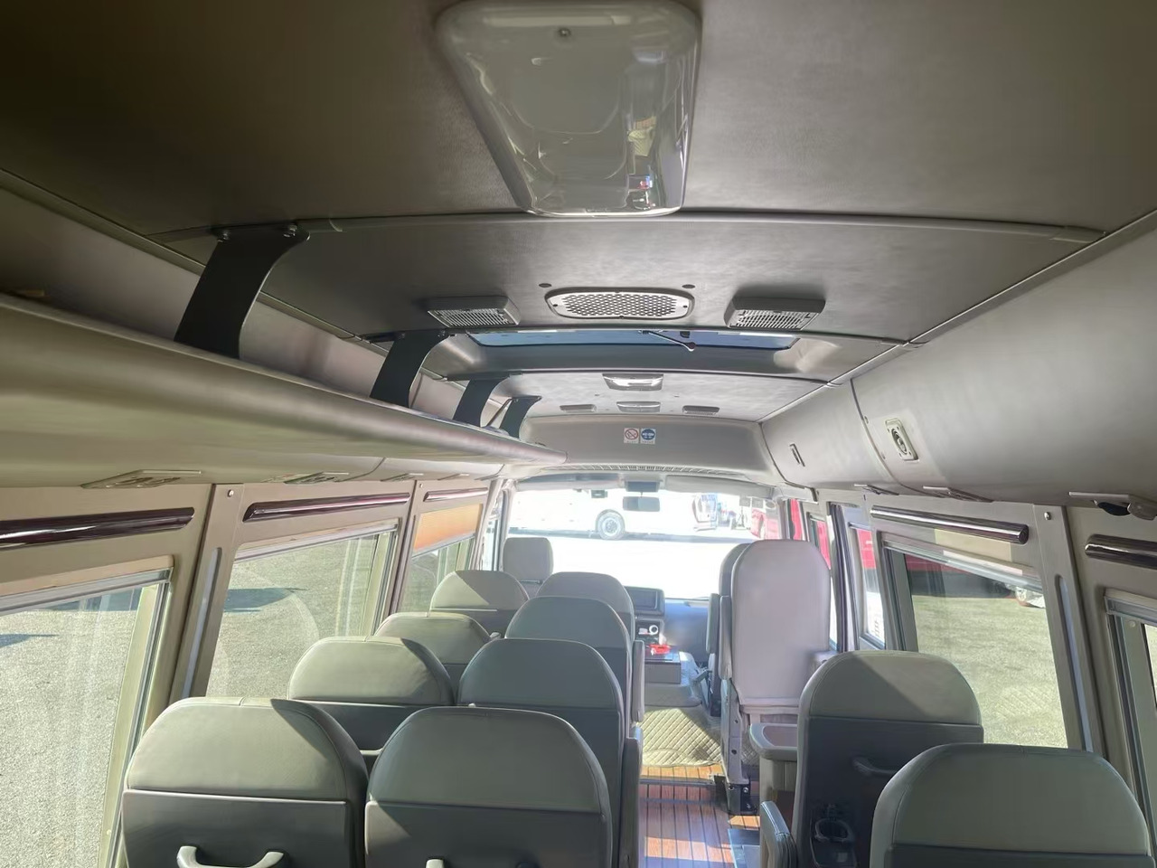 TOYOTA Mini Bus 23 Seats Click Here for Discount - Autocarro: foto 4 TOYOTA Mini Bus 23 Seats Click Here for Discount - Autocarro: foto 4