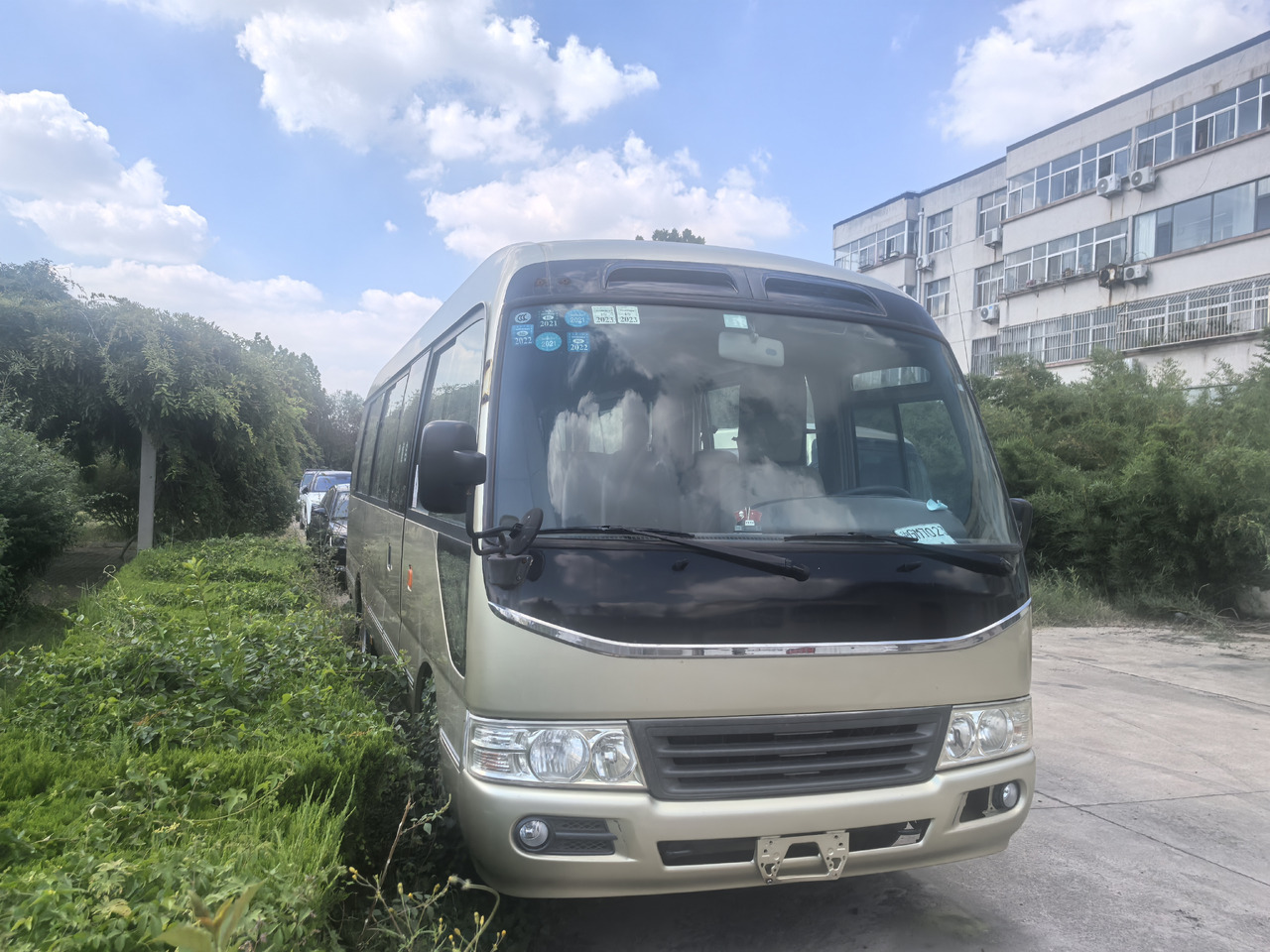 TOYOTA Mini Bus Click here for Discount - Autocarro: foto 2 TOYOTA Mini Bus Click here for Discount - Autocarro: foto 2