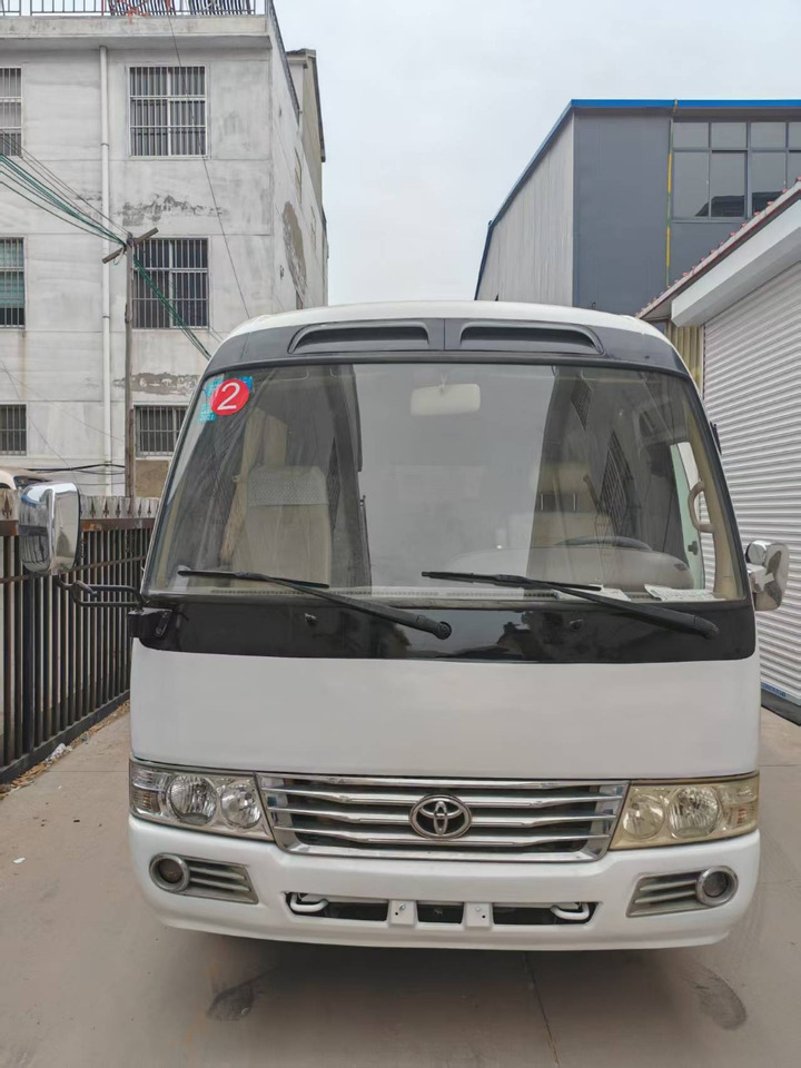 TOYOTA Mini Bus Low Mileage - Autocarro: foto 2 TOYOTA Mini Bus Low Mileage - Autocarro: foto 2