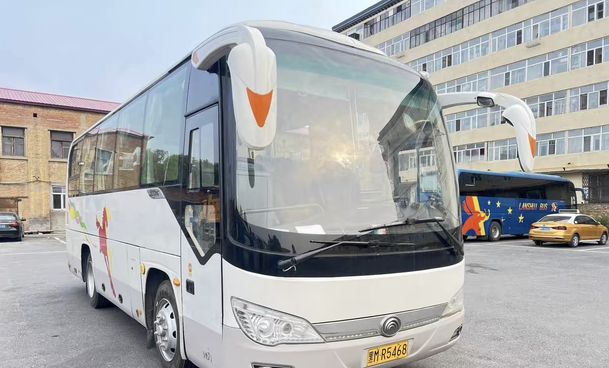 Yutong Coach 32 Seats Good Condition Click for Discount - Autocarro: foto 1 Yutong Coach 32 Seats Good Condition Click for Discount - Autocarro: foto 1
