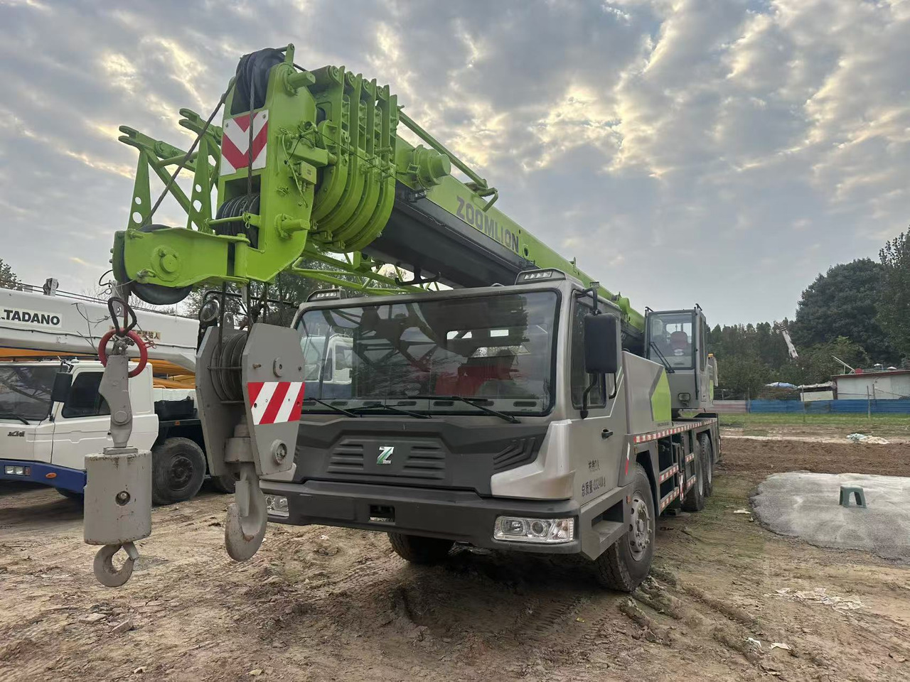 ZOOMLION Crane ZTC251V 25Ton - Guindaste: foto 1 ZOOMLION Crane ZTC251V 25Ton - Guindaste: foto 1