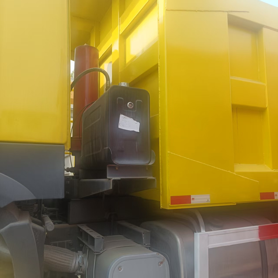 Sinotruk howo 371 6x4 - Caminhão basculante: foto 3 Sinotruk howo 371 6x4 - Caminhão basculante: foto 3