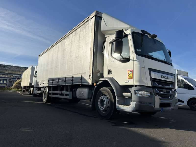 Camion Porteur 19 TONNES 280 CV HAYON 2 PORTES AR - Caminhão com lona: foto 1 Camion Porteur 19 TONNES 280 CV HAYON 2 PORTES AR - Caminhão com lona: foto 1