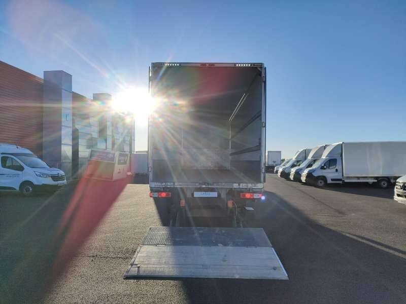 Camion Porteur 19 TONNES 280 CV HAYON 2 PORTES AR - Caminhão furgão: foto 5 Camion Porteur 19 TONNES 280 CV HAYON 2 PORTES AR - Caminhão furgão: foto 5
