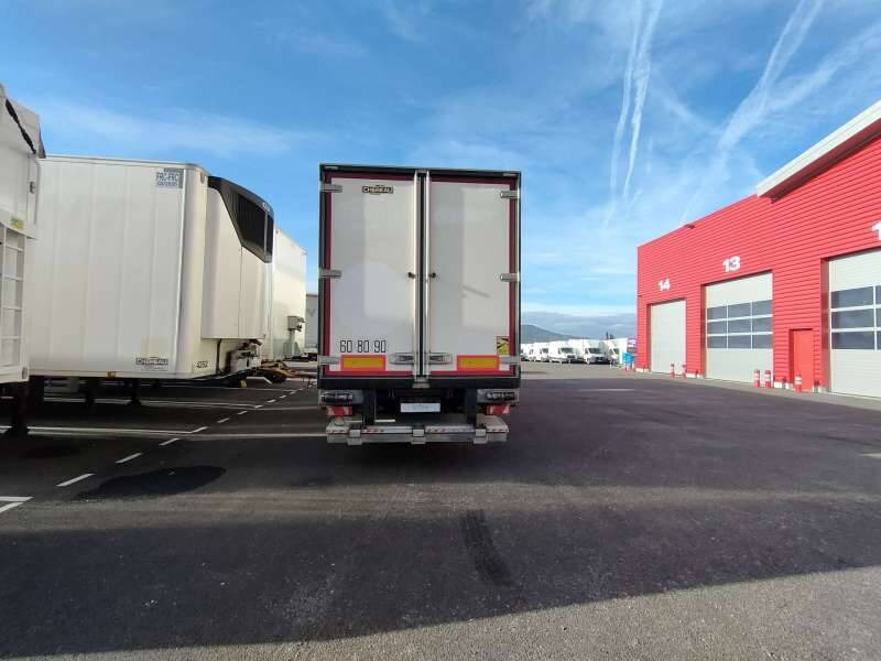 Semi-remorque 3 Essieux 38 TONNES HAYON CAISSE CHEREAU GROUPE CARRIER VECTOR 1550 - Semireboque frigorífico: foto 3 Semi-remorque 3 Essieux 38 TONNES HAYON CAISSE CHEREAU GROUPE CARRIER VECTOR 1550 - Semireboque frigorífico: foto 3