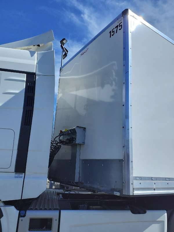 Semi-remorque 3 Essieux SEMI RECONDITONNEE -38 TONNES PORTE RELEVANTE - Semireboque furgão: foto 3 Semi-remorque 3 Essieux SEMI RECONDITONNEE -38 TONNES PORTE RELEVANTE - Semireboque furgão: foto 3