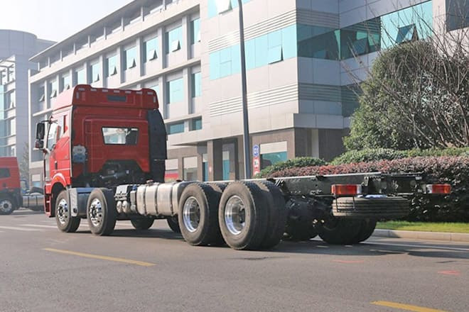FAW Faw J6P 420 Truck New Model for Sale in Ghana - Caminhão chassi: foto 3 FAW Faw J6P 420 Truck New Model for Sale in Ghana - Caminhão chassi: foto 3