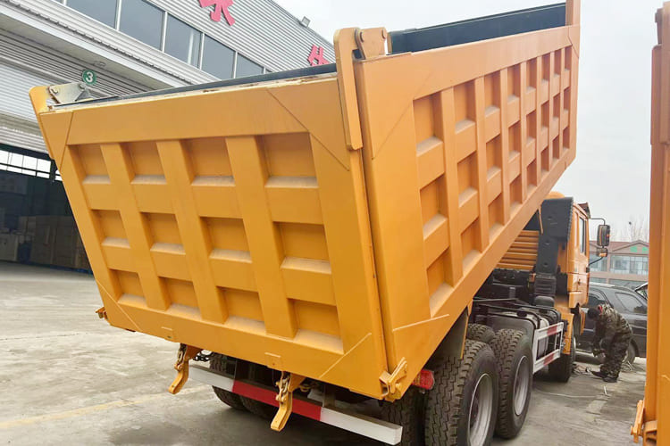 SHACMAN Shacman Cargo Truck for Sale in Kenya - Caminhão basculante: foto 5 SHACMAN Shacman Cargo Truck for Sale in Kenya - Caminhão basculante: foto 5