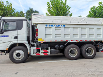SHACMAN Shacman F3000 6x4 Tractor Truck for Sale in Zambia - Caminhão basculante: foto 4 SHACMAN Shacman F3000 6x4 Tractor Truck for Sale in Zambia - Caminhão basculante: foto 4