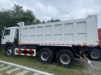 SHACMAN Shacman Tipper Truck F3000 for Sale in Nigeria - Caminhão basculante: foto 1 SHACMAN Shacman Tipper Truck F3000 for Sale in Nigeria - Caminhão basculante: foto 1