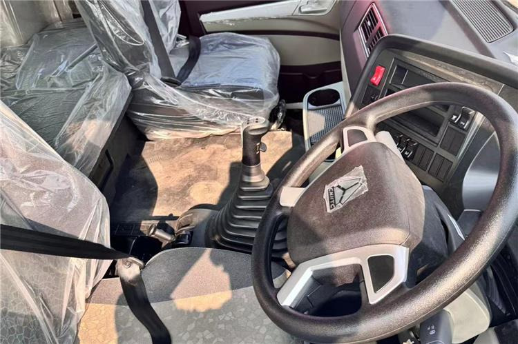 SINOTRUK Used Hohan Dump Truck with RHD for Sale In Tanzania - Caminhão basculante: foto 3 SINOTRUK Used Hohan Dump Truck with RHD for Sale In Tanzania - Caminhão basculante: foto 3