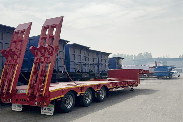 TITAN 100t Lowbed Trailer for Sale in Tanzania - Semireboque baixa: foto 3 TITAN 100t Lowbed Trailer for Sale in Tanzania - Semireboque baixa: foto 3