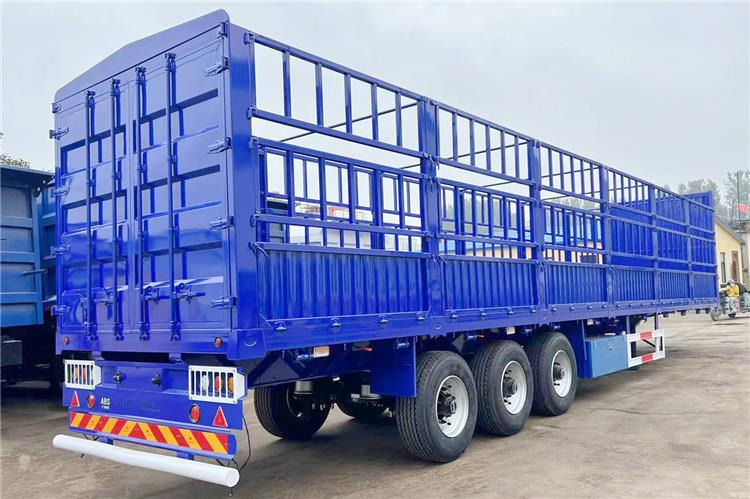 TITAN 3 Axle Cargo Fence Trailer with Air Suspension Transport Animal - Semireboque transporte de gado: foto 1 TITAN 3 Axle Cargo Fence Trailer with Air Suspension Transport Animal - Semireboque transporte de gado: foto 1