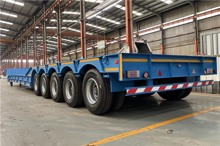 TITAN 4 Axle Folding Gooseneck Trailer for Sale In Zambia - Semireboque baixa: foto 2 TITAN 4 Axle Folding Gooseneck Trailer for Sale In Zambia - Semireboque baixa: foto 2