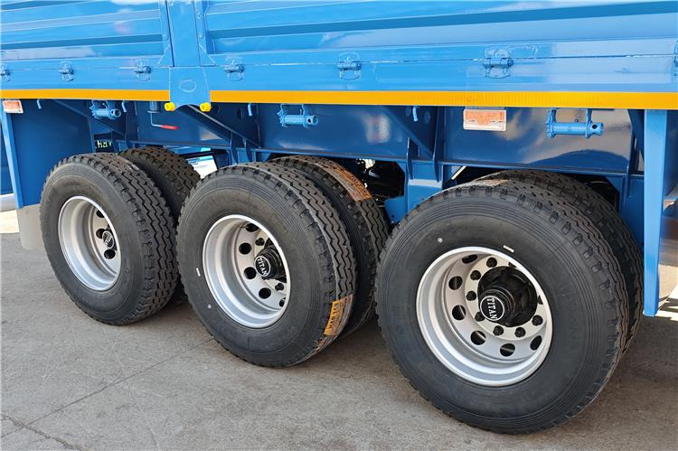 TITAN 60 Ton Fence Cargo Semi Trailer for Sale in Tanzania - Semireboque transporte de gado: foto 4 TITAN 60 Ton Fence Cargo Semi Trailer for Sale in Tanzania - Semireboque transporte de gado: foto 4