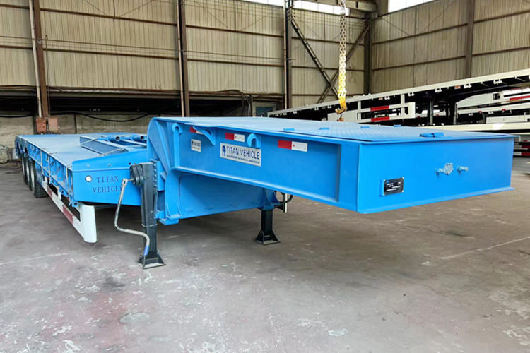 TITAN 60 Tons Lowbed Trailer for Sale in Malawi - Semireboque baixa: foto 3 TITAN 60 Tons Lowbed Trailer for Sale in Malawi - Semireboque baixa: foto 3