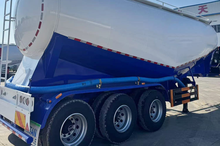 TITAN Dry Bulk Trailer for Sale in Ghana - Semirreboque silo: foto 4 TITAN Dry Bulk Trailer for Sale in Ghana - Semirreboque silo: foto 4