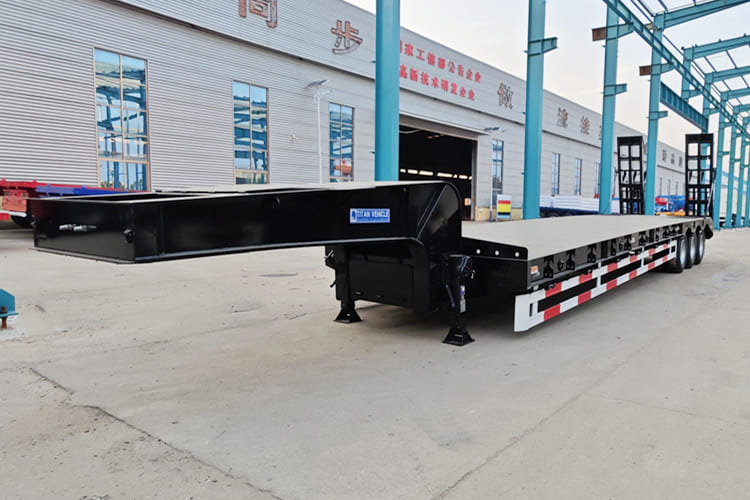 TITAN Low Bed Semi Trailer for Sale in Zambia - Semireboque baixa: foto 1 TITAN Low Bed Semi Trailer for Sale in Zambia - Semireboque baixa: foto 1