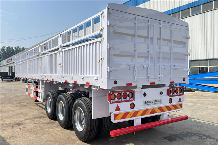TITAN Tri Axle 60 Ton Fence Cargo Semi Trailer for Sale In Guinea - Semireboque transporte de gado: foto 5 TITAN Tri Axle 60 Ton Fence Cargo Semi Trailer for Sale In Guinea - Semireboque transporte de gado: foto 5