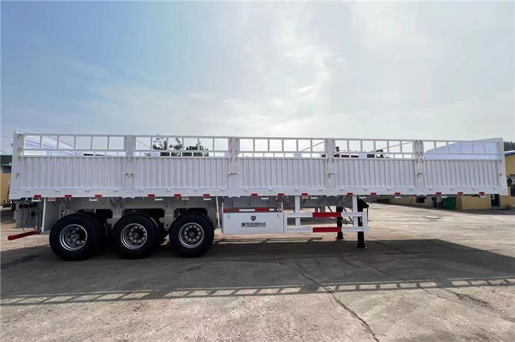 TITAN Tri Axle 60 Ton Fence Cargo Semi Trailer for Sale In Guinea - Semireboque transporte de gado: foto 4 TITAN Tri Axle 60 Ton Fence Cargo Semi Trailer for Sale In Guinea - Semireboque transporte de gado: foto 4